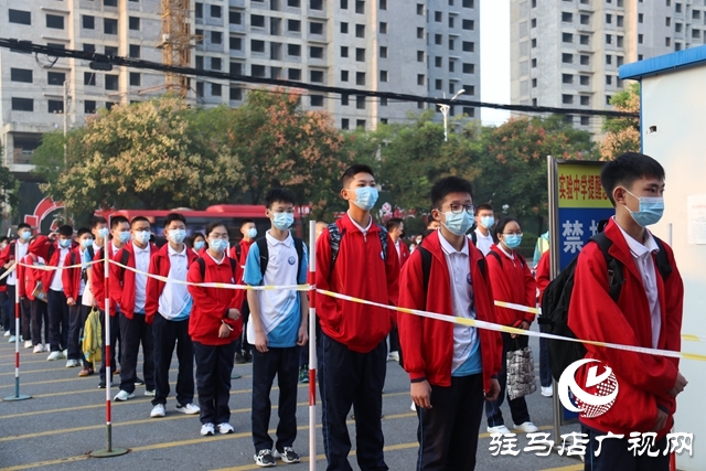 駐馬店市開學第一天！直擊初三、高三年級學生返校