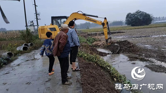 汝南縣東官莊鎮(zhèn)全力以赴開(kāi)展農(nóng)田積水排澇工作