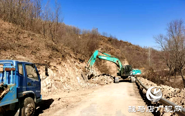 泌陽縣銅山鄉(xiāng)：機(jī)器轟鳴修路忙 文旅發(fā)展新篇章